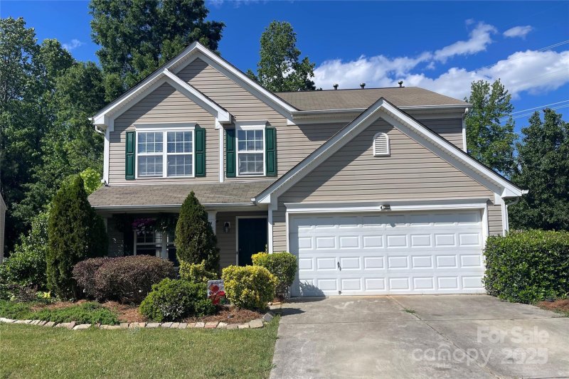 Property image 2 of 4698 Hannah Drive in Alexandria, Rock Hill, SC 29732