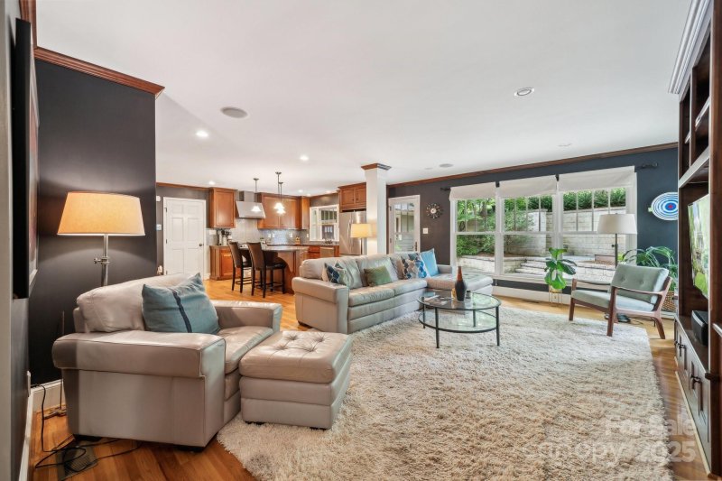 Property image 5 at 920 Habersham Drive, Charlotte, NC 28209