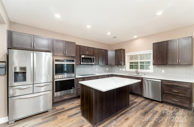 Property image 4 at 11109 Amur Court, Charlotte, NC 28262