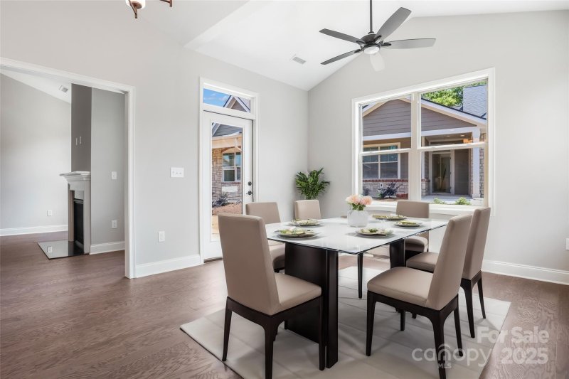 Property image 4 of 835 A Wynnshire Drive in Wynnshire Ridge, Hickory, NC 28601