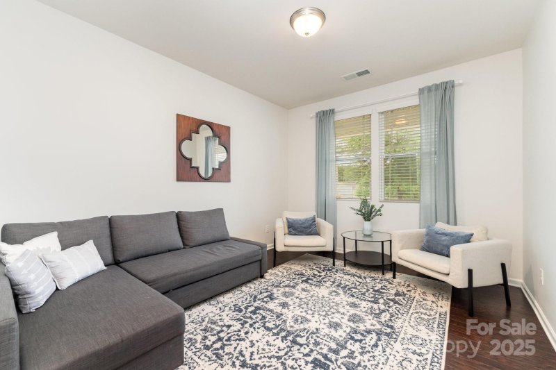 Property image 4 at 7113 Meridale Forest Drive, Charlotte, NC 28269