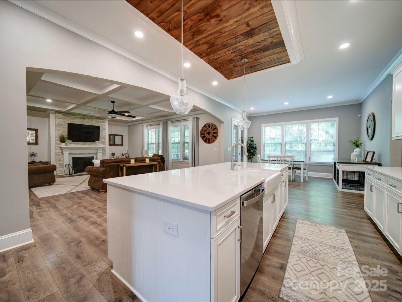 Property image 5 at 6004 Quintessa Drive, Matthews, NC 28104