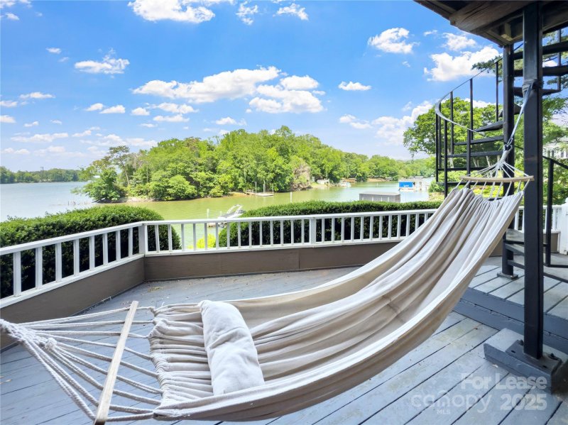 9808 Emerald Point Drive