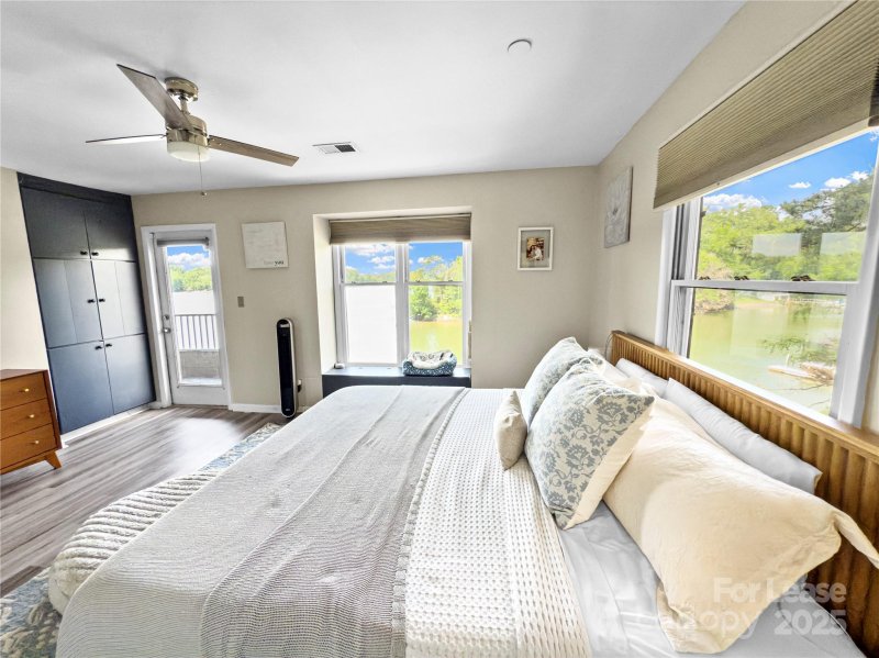 Property image 3 at 9808 Emerald Point Drive, Charlotte, NC 28278