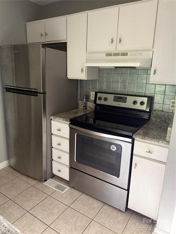 Property image 4 at 1420 11th Street Drive, Hickory, NC 28601