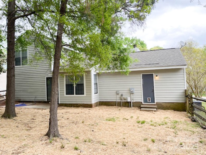 Property image 4 at 10124 Rockwood Road, Charlotte, NC 28215