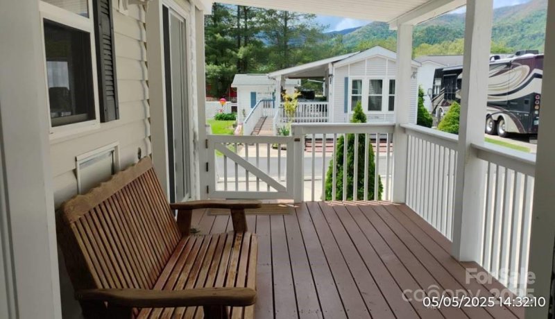 Property image 4 at 21 Strollers Lane, Waynesville, NC 28785