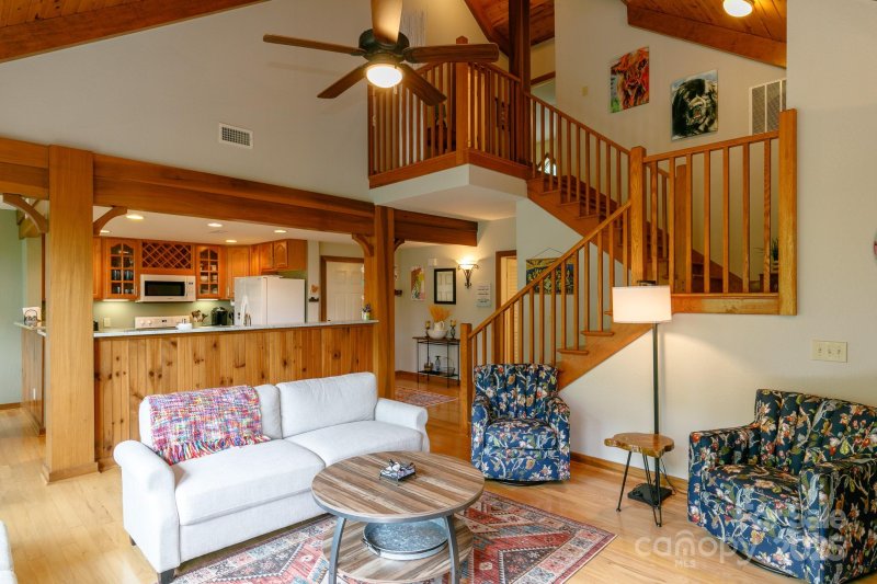 Property image 5 of 222 Creekside Way in Mountain Air, Burnsville, NC 28714