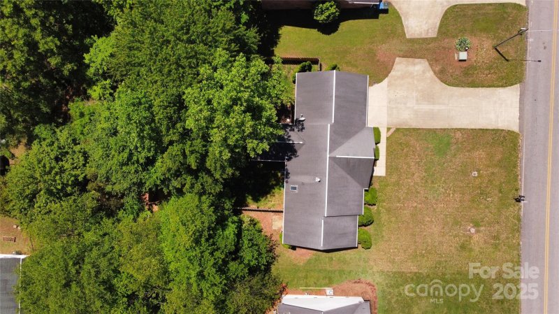 Property image 4 at 1657 6th Street, Hickory, NC 28602