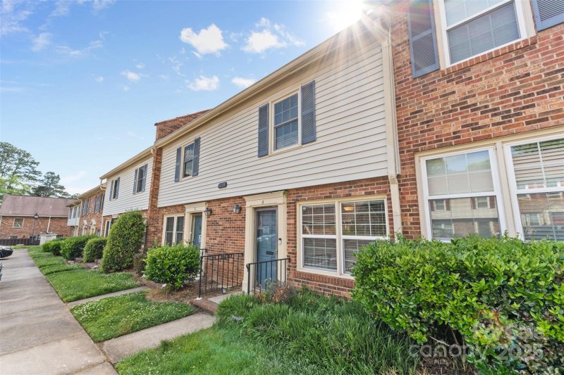 Property image 3 at 1228 Archdale Drive, Charlotte, NC 28217