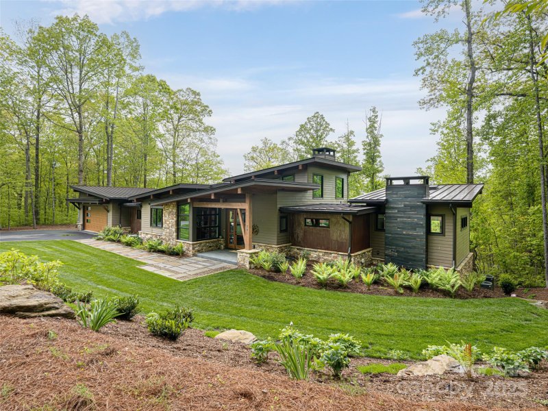 High Hickory, Swannanoa Community