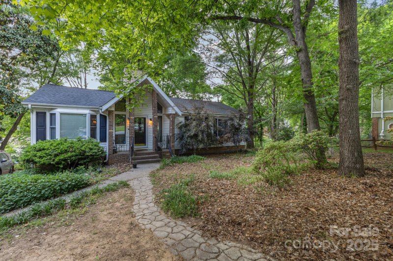 Property image 2 of 1407 Jodhpur Court in Fox Run, Charlotte, NC 28212