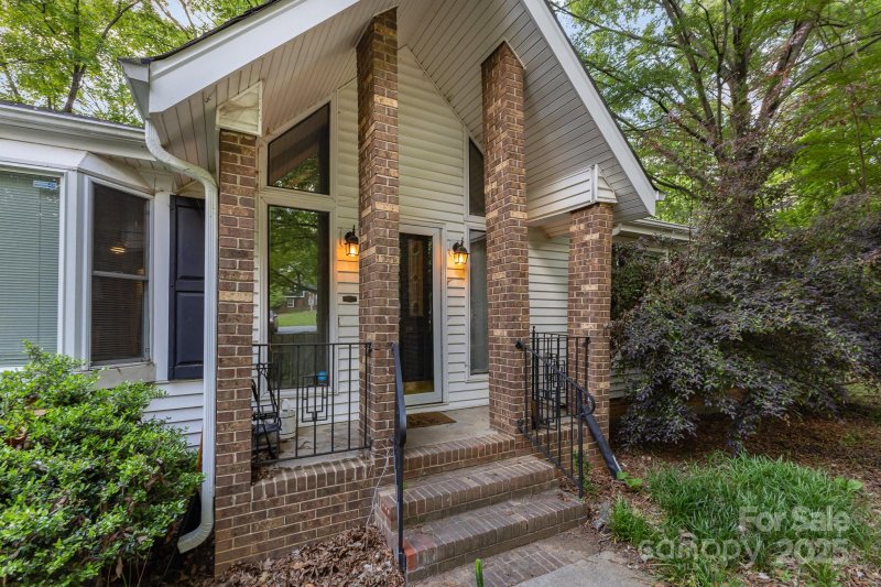 Property image 4 of 1407 Jodhpur Court in Fox Run, Charlotte, NC 28212