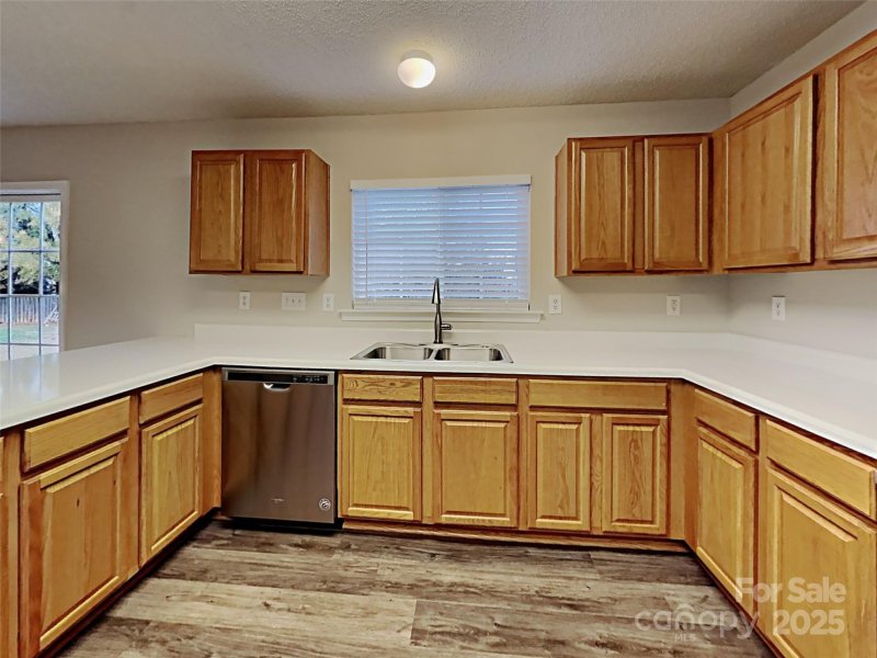 Property image 4 at 10710 Whithorn Way, Charlotte, NC 28278