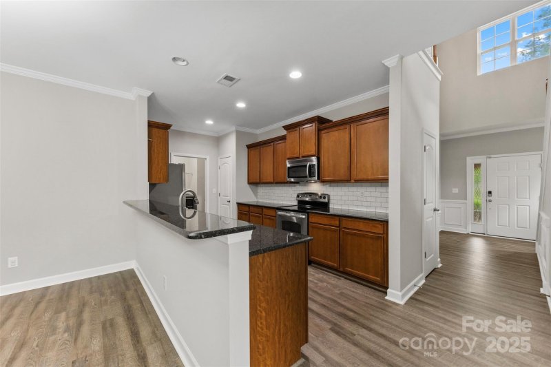 Property image 5 at 8505 Loxton Circle, Charlotte, NC 28214