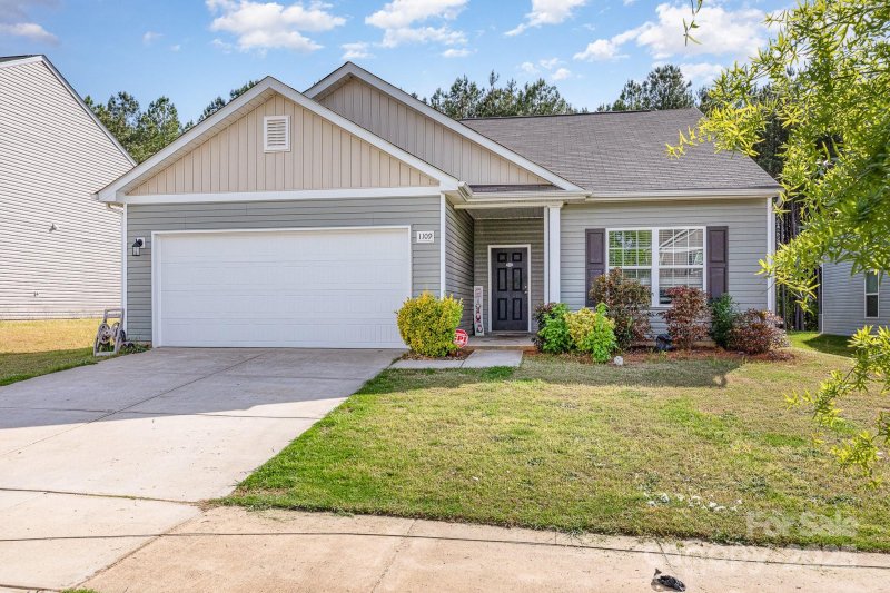 Property image 2 at 1109 Culver Spring Way, Charlotte, NC 28215