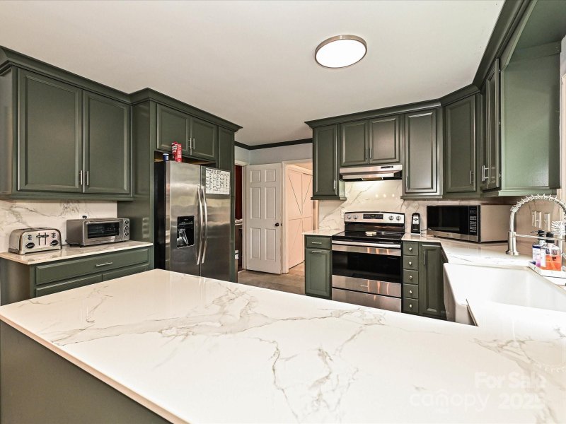 Property image 5 at 2437 Woodleigh Drive, Gastonia, NC 28056