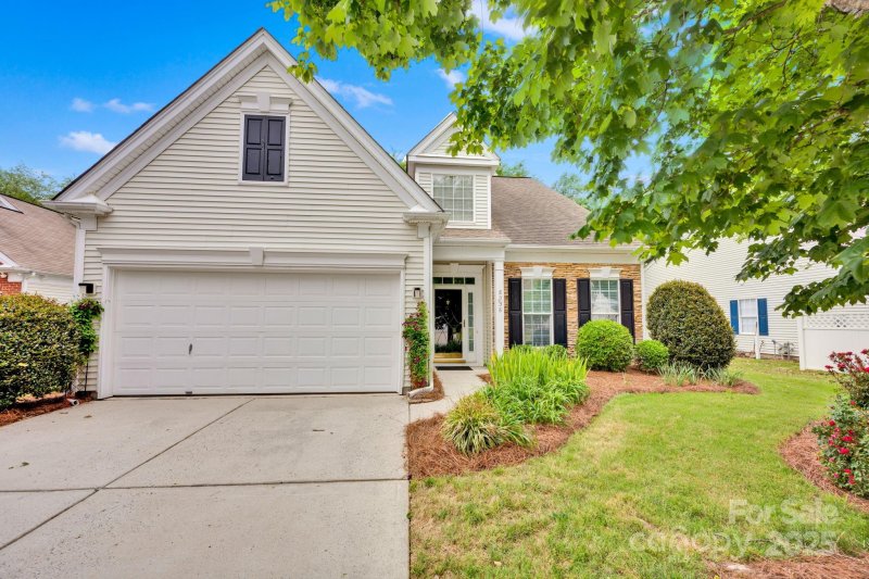 Property image 2 at 8938 Kestral Ridge Drive, Charlotte, NC 28269