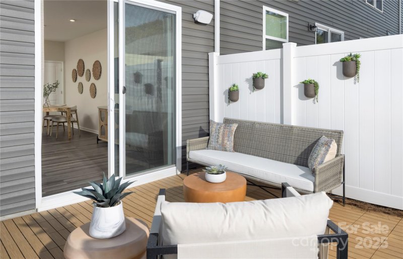 2455 Hedgecliff Road