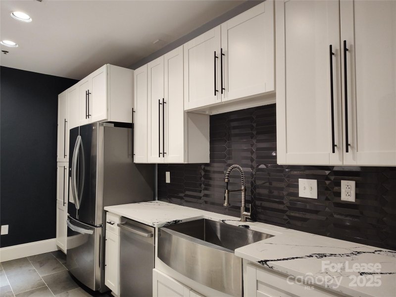 Property image 3 at 310 Arlington Avenue, Charlotte, NC 28203