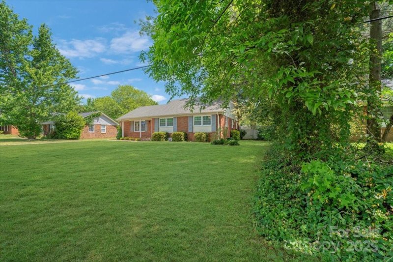 Property image 4 at 8206 Idlewild Road, Indian Trail, NC 28079