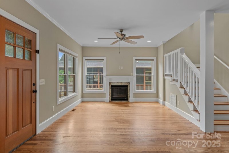 Property image 4 of 38 Unadilla Alley in Kenilworth, Asheville, NC 28803