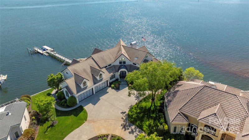 Property image 2 of 3386 Governors Island Drive in Governors Island, Denver, NC 28037