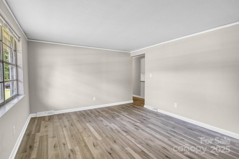 Property image 2 at 5221 Wales Street, Charlotte, NC 28269