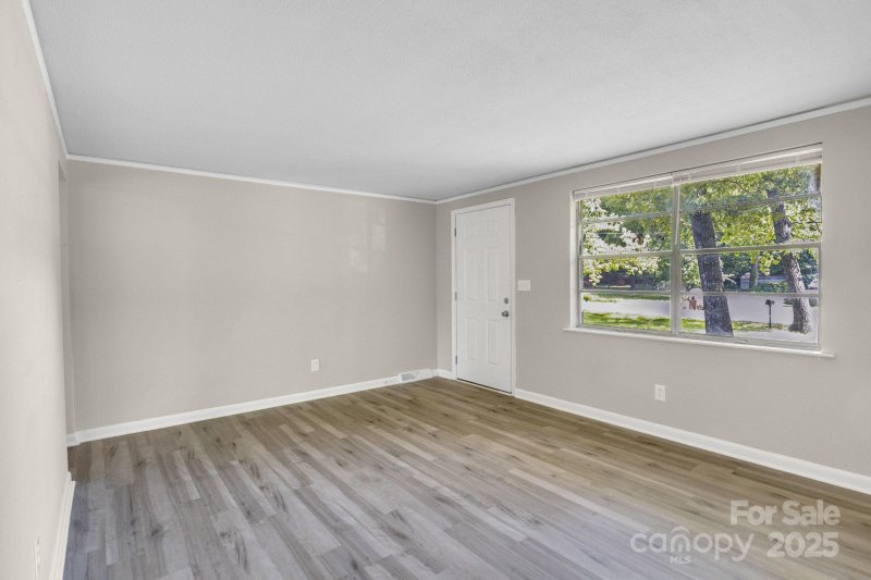 Property image 3 at 5221 Wales Street, Charlotte, NC 28269