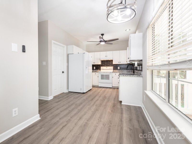 Property image 5 at 6211 Rosebriar Lane, Charlotte, NC 28277