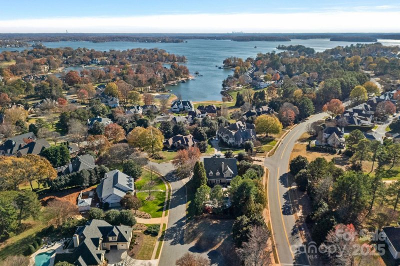 18823 Peninsula Cove Lane