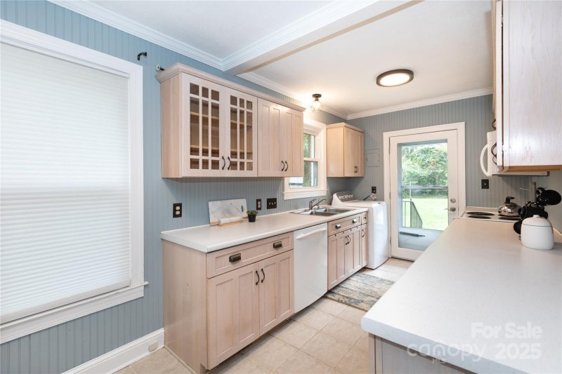 Property image 4 at 4800 Doris Avenue, Charlotte, NC 28205