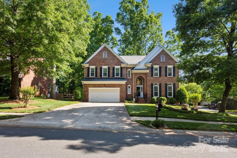 Property image 4 of 909 Staghorn Lane in Hunter Oaks, Waxhaw, NC 28173