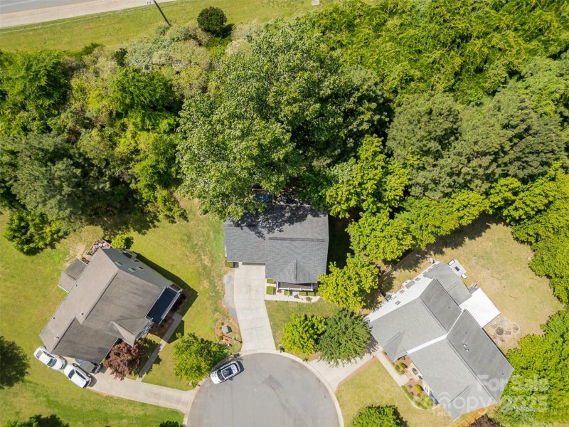 Property image 4 at 812 Thornapple Court, Lake Wylie, SC 29710