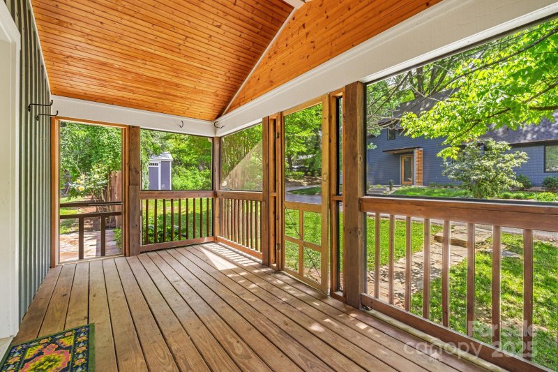 Property image 4 at 25 Winnfred Street, Asheville, NC 28806