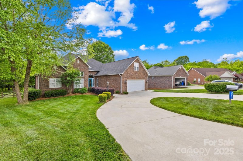 Property image 2 at 229 River Birch Circle, Mooresville, NC 28115