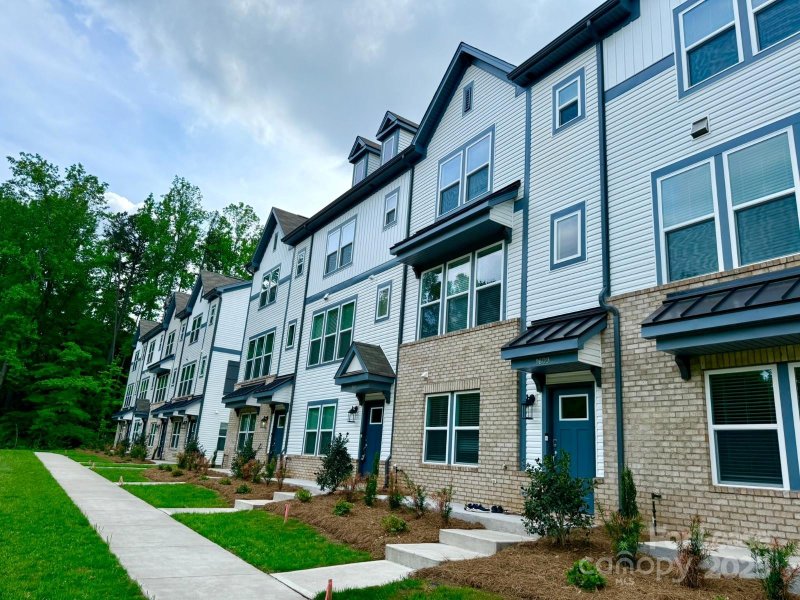 Property image 2 at 1609 Blanche Street, Charlotte, NC 28262