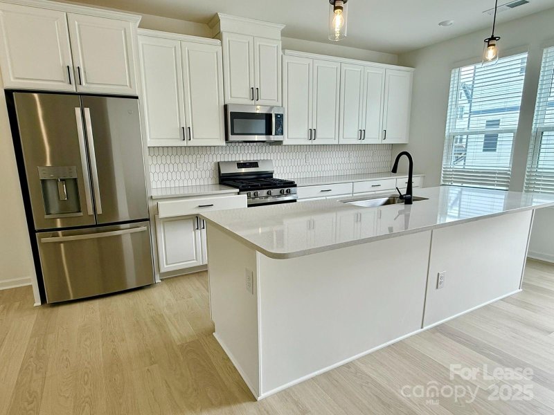 Property image 3 at 1609 Blanche Street, Charlotte, NC 28262