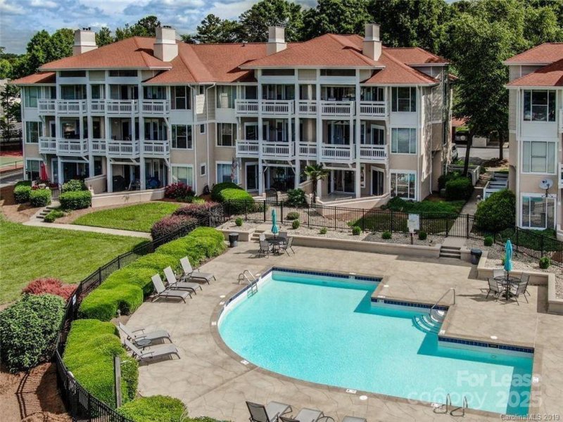 17919 Kings Point Drive