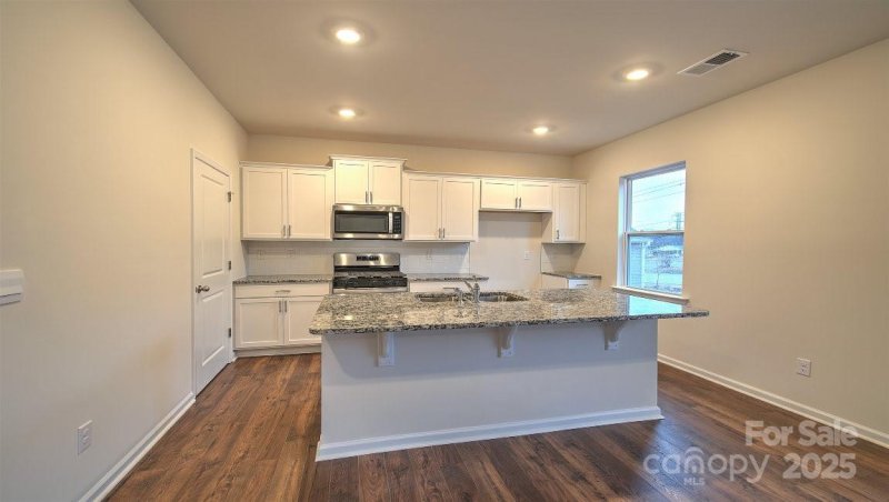 Property image 4 at 811 Adelston Lane, Asheville, NC 28804