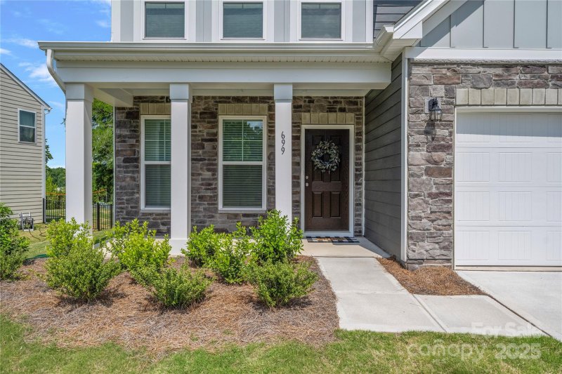 Property image 3 of 699 Kitfox Drive in Piper Landing, Concord, NC 28027
