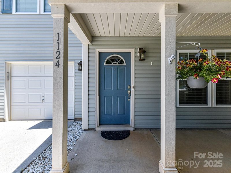 Property image 3 at 1124 Hunter Street, Statesville, NC 28677