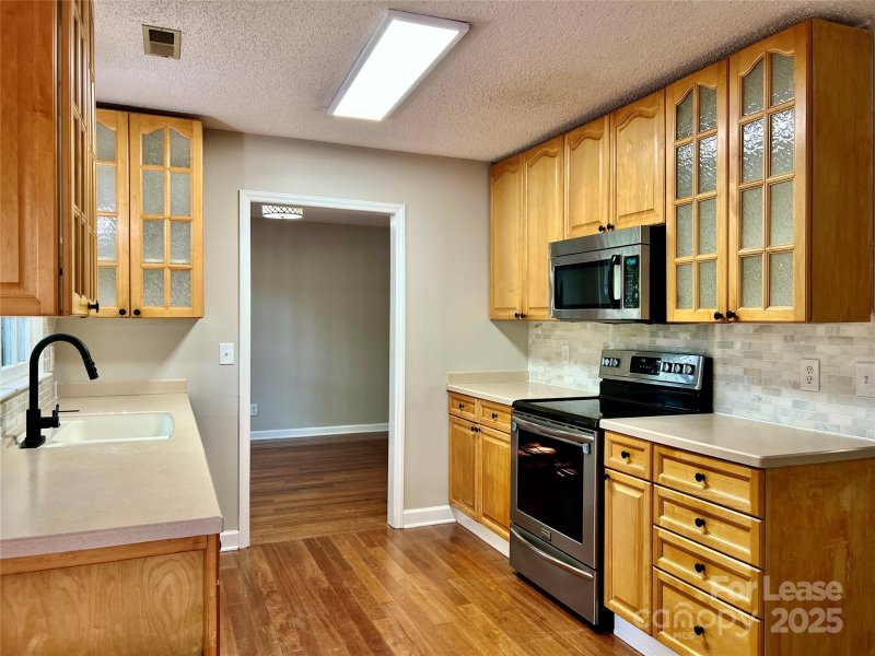 Property image 4 at 2333 Heathershire Lane, Matthews, NC 28105