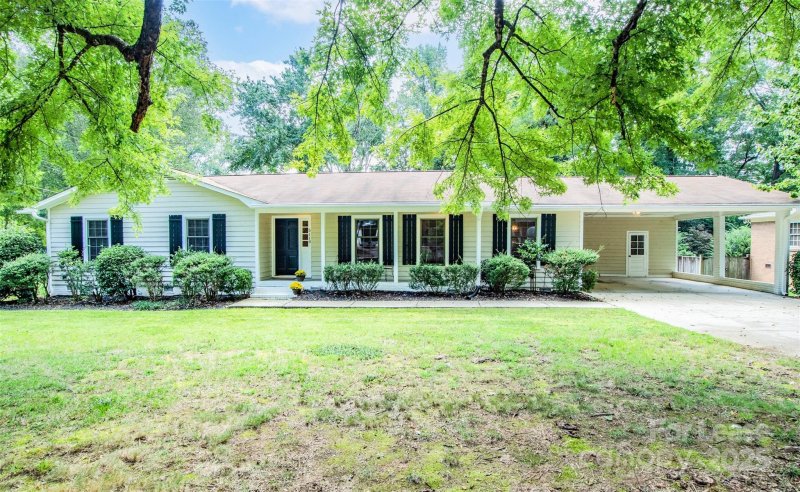 Property image 2 at 5110 Chaplin Lane, Charlotte, NC 28211