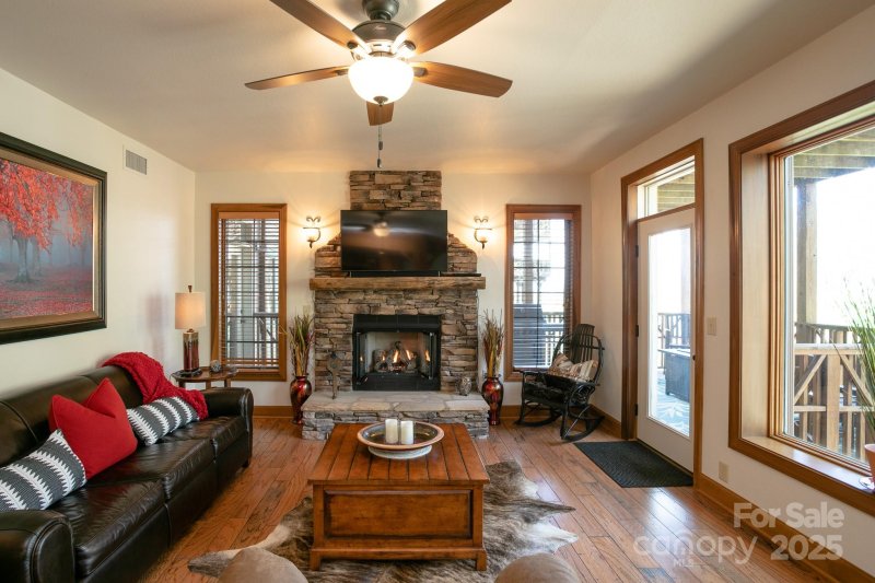 Property image 4 of 81 Creekside Way in Mountain Air, Burnsville, NC 28714