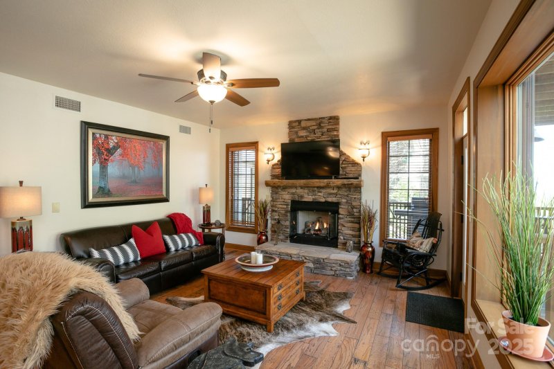 Property image 5 of 81 Creekside Way in Mountain Air, Burnsville, NC 28714