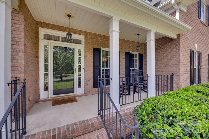 Property image 2 at 9217 Tenby Lane, Matthews, NC 28104