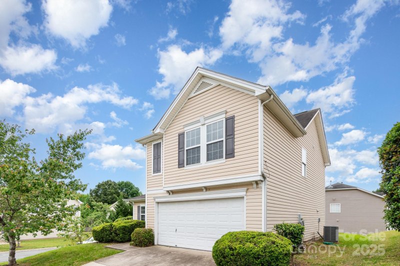 Property image 3 at 13816 Riding Hill Avenue, Charlotte, NC 28213