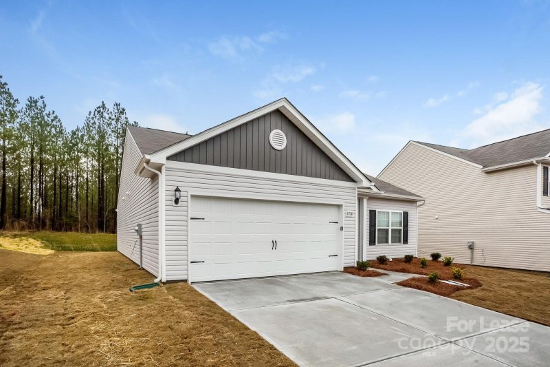 Property image 3 at 8708 Highgate Drive, Charlotte, NC 28215