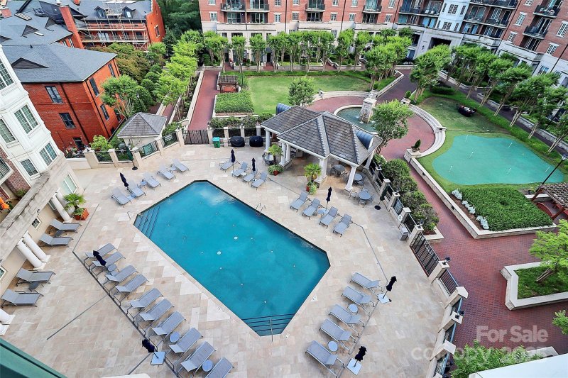 Property image 5 at 300 W 5th Street, Charlotte, NC 28202